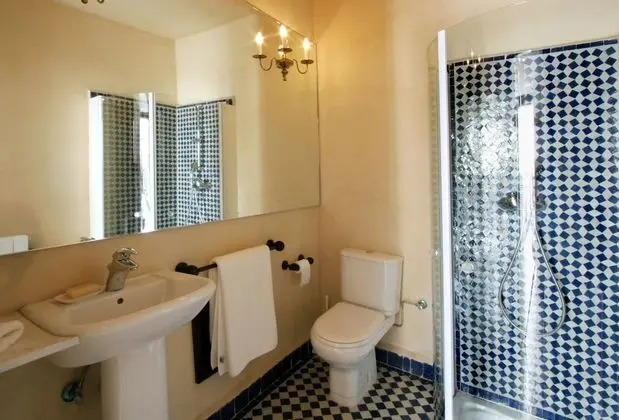 Tek Büyük Yataklı Oda (Estambul)