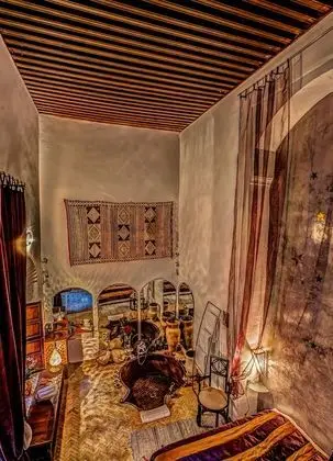 Premium Tek Büyük Yataklı Oda (Hayat)