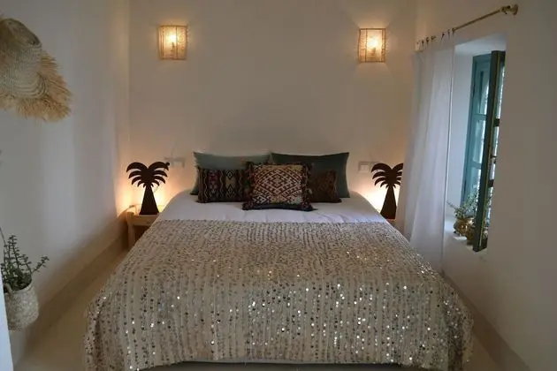 Standard Oda, 1 Büyük (Queen) Boy Yatak