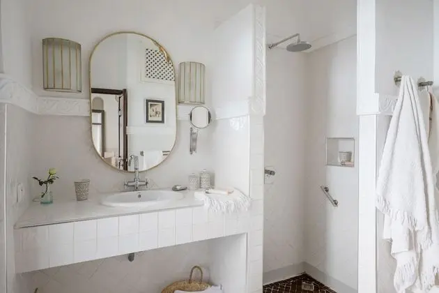 Deluxe Tek Büyük Yataklı Oda (Falak Côté BELDI)