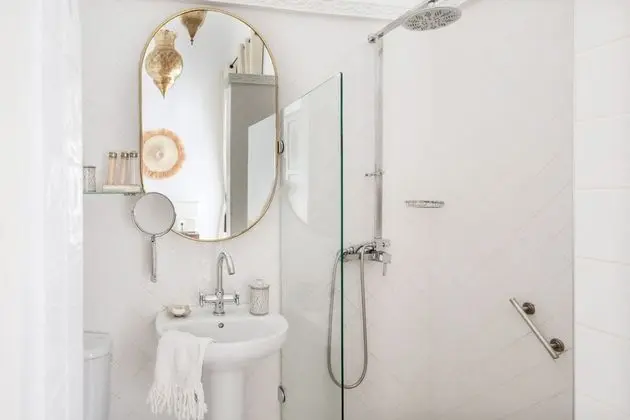 Tek Kişilik Oda (Badia Côté BELDI)