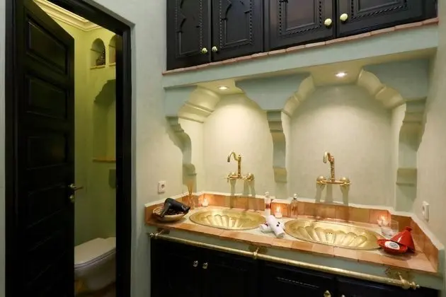 Comfort Tek Büyük Yataklı Oda (EMERAUDE)