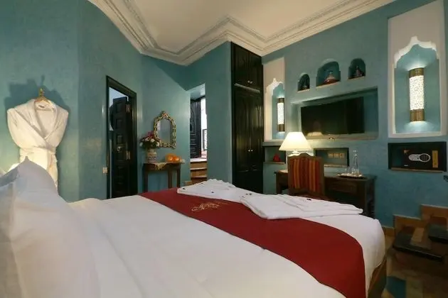 Comfort Tek Büyük Yataklı Oda (TURQUOISE)