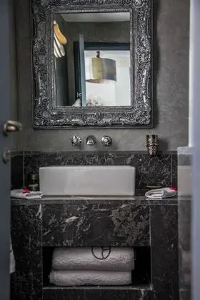 Superior Tek Büyük veya İki Ayrı Yataklı Oda