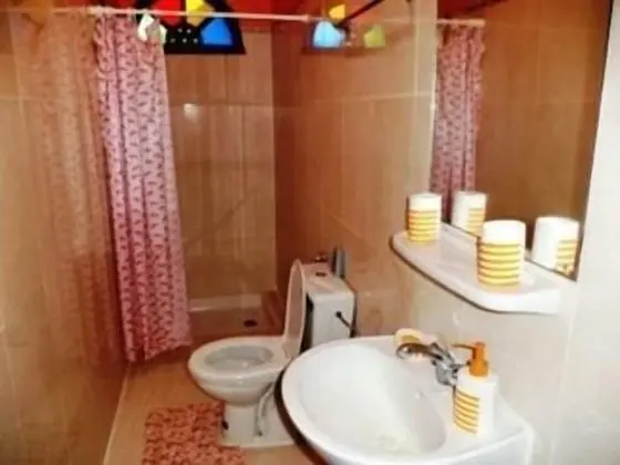 Büyük Yataklı Tek Kişilik Oda
