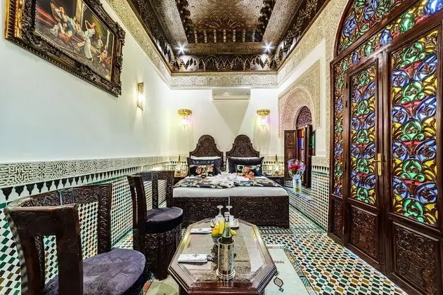 Junior Süit (Fatima)