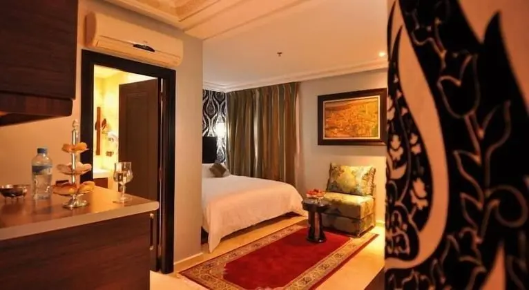 Grand Tek Büyük Yataklı Oda