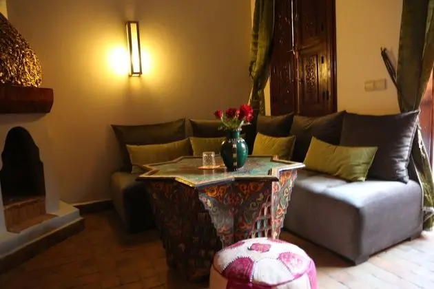 Junior Süit, Sigara İçilmez, Avlu Manzaralı