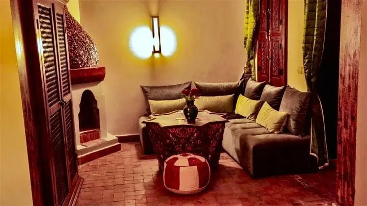 Junior Süit, Sigara İçilmez, Avlu Manzaralı