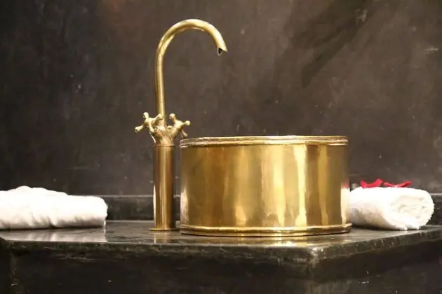 Junior Süit, Sigara İçilmez, Avlu Manzaralı