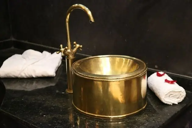 Junior Süit, Sigara İçilmez, Avlu Manzaralı