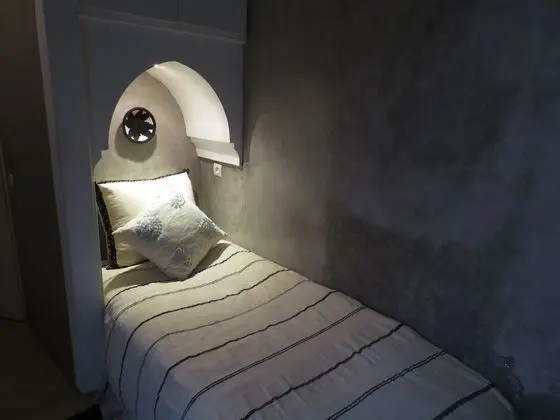 Tek Büyük Yataklı Oda (+ extra bed (Limouni))