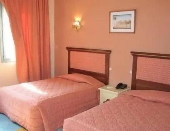 Standard Tek Büyük Yataklı Oda