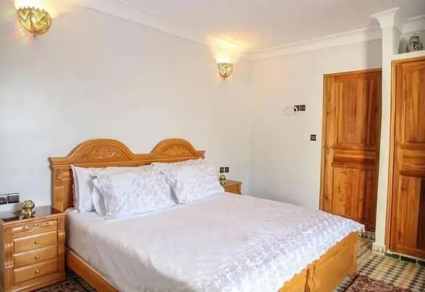 Traditional Tek Büyük veya İki Ayrı Yataklı Oda