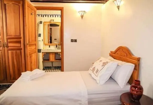 Traditional Tek Büyük veya İki Ayrı Yataklı Oda