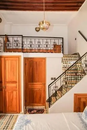 Traditional Tek Büyük veya İki Ayrı Yataklı Oda