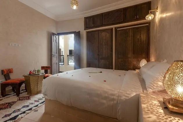 Luxury Tek Büyük Yataklı Oda