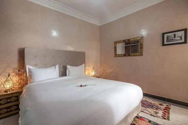 Standard Tek Büyük Yataklı Oda