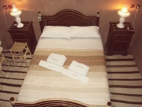 Tek Büyük Yataklı Oda (Aghane)