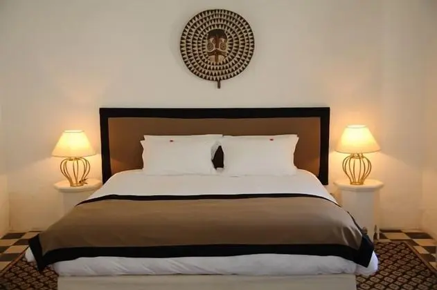 Traditional Tek Büyük Yataklı Oda