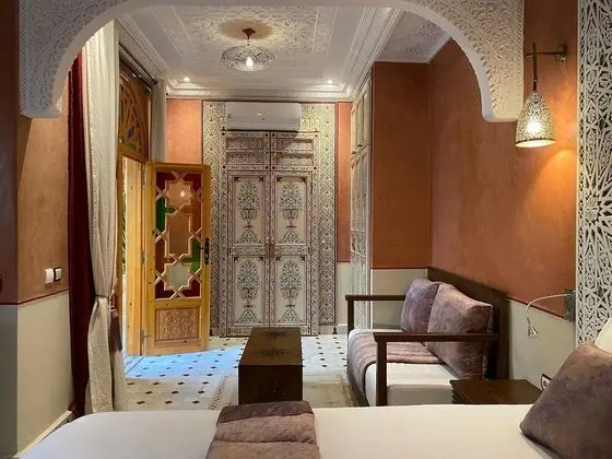 Süit, Banyolu/Duşlu, Havuz Manzaralı (Kahina)