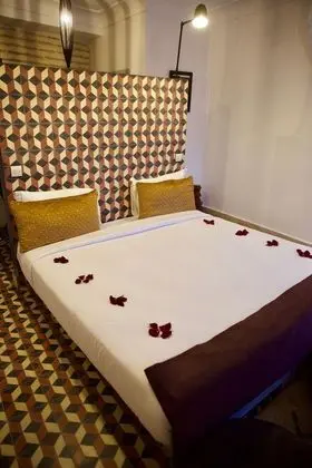 Junior Tek Büyük Yataklı Oda