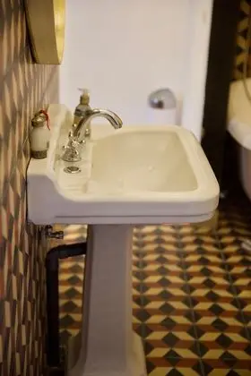 Junior Tek Büyük Yataklı Oda