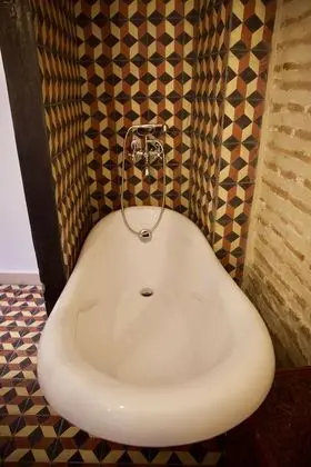 Junior Tek Büyük Yataklı Oda