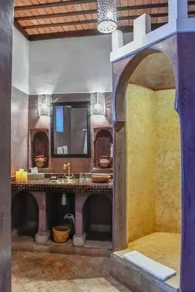 Deluxe Üç Kişilik Oda, Özel Banyo (Chambre Deluxe Triple)