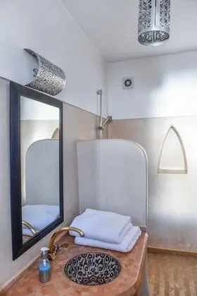 Superior Tek Büyük Yataklı Oda, Özel Banyo (Chambre double supérieure)