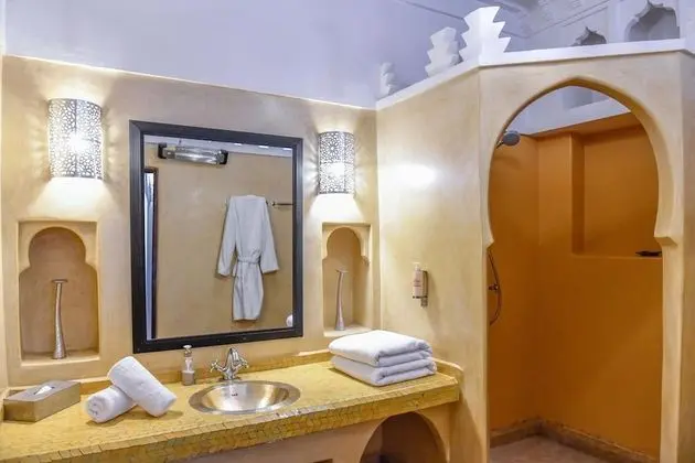 Superior Tek Büyük Yataklı Oda, Özel Banyo (Chambre double supérieure)