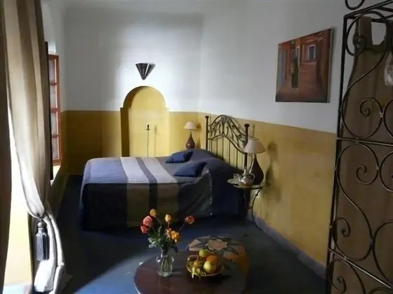 Tek Büyük Yataklı Oda (Almohade)