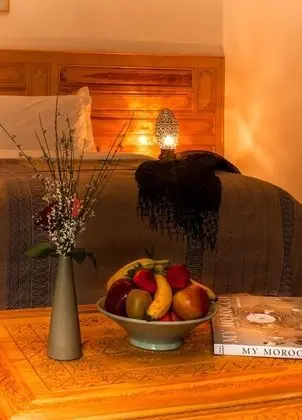 Süit, 1 En Büyük (King) Boy Yatak, Şömine, Bahçe Manzaralı