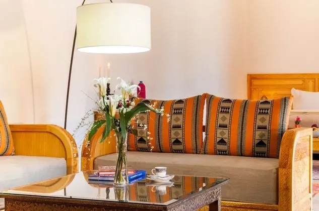 Süit, 1 En Büyük (King) Boy Yatak, Şömine, Bahçe Manzaralı