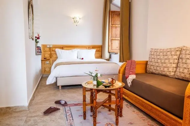 Superior Tek Büyük Yataklı Oda, 1 Büyük (Queen) Boy Yatak, Bahçe Manzaralı, Bahçeli