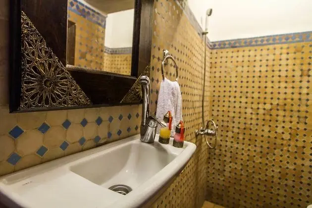 Tek Büyük veya İki Ayrı Yataklı Oda, Özel Banyo