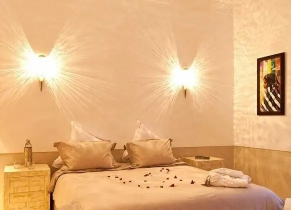 Comfort Tek Büyük veya İki Ayrı Yataklı Oda, Banyolu/Duşlu (Jasmin)