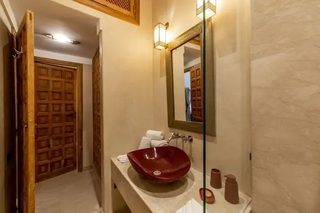 Superior Tek Büyük veya İki Ayrı Yataklı Oda, Engellilere Uygun, Banyolu/Duşlu (Ambre)