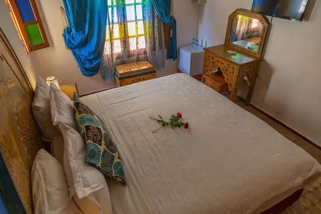 Superior Tek Büyük veya İki Ayrı Yataklı Oda, 1 Yatak Odası, Avlu Manzaralı