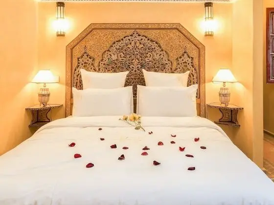 Tek Büyük Yataklı Oda (Sahrara)