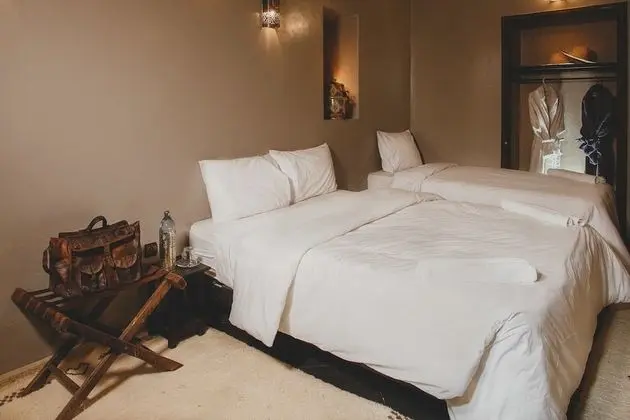 Junior Süit, Sigara İçilmez