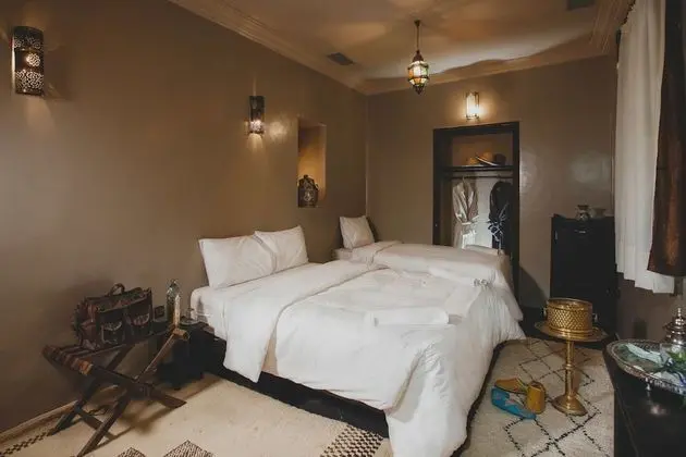 Junior Süit, Sigara İçilmez