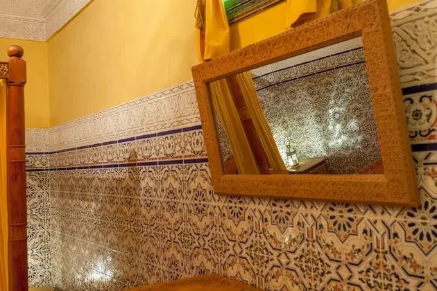 Traditional Tek Büyük Yataklı Oda