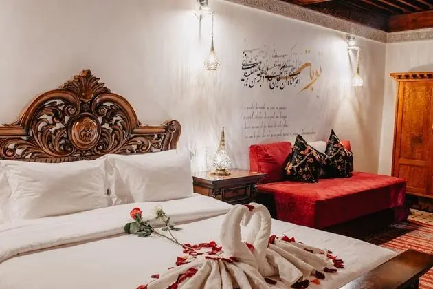 Honeymoon Tek Büyük Yataklı Oda (Borj Suite )