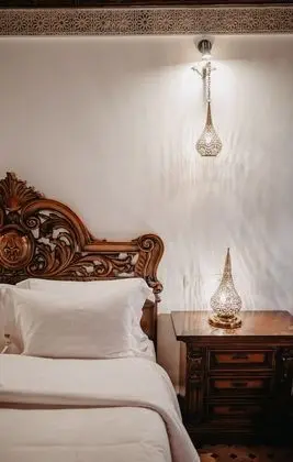 Honeymoon Tek Büyük Yataklı Oda (Borj Suite )