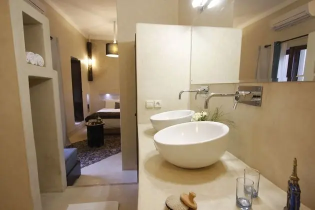 Deluxe Tek Büyük veya İki Ayrı Yataklı Oda (Chambre)