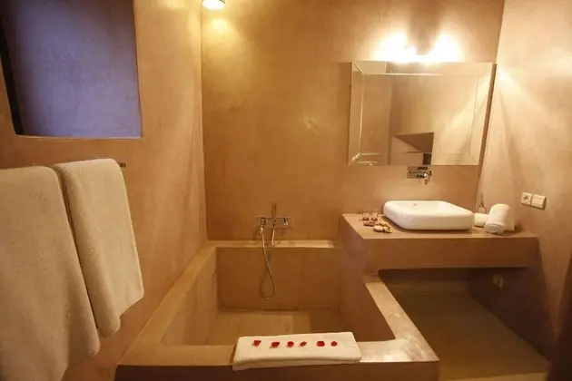 Deluxe Tek Büyük Yataklı Oda (Chambre)