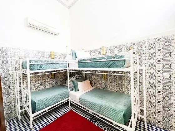 Standard Ortak Ranzalı Oda, Karma Ranzalı Oda, Avlu Manzaralı, Avlu