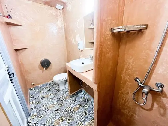 Standard Ortak Ranzalı Oda, Karma Ranzalı Oda, Avlu Manzaralı, Avlu