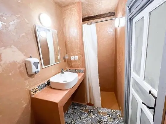 Standard Ortak Ranzalı Oda, Karma Ranzalı Oda, Avlu Manzaralı, Avlu